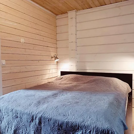 Nyaraló Salmikunnaan A *